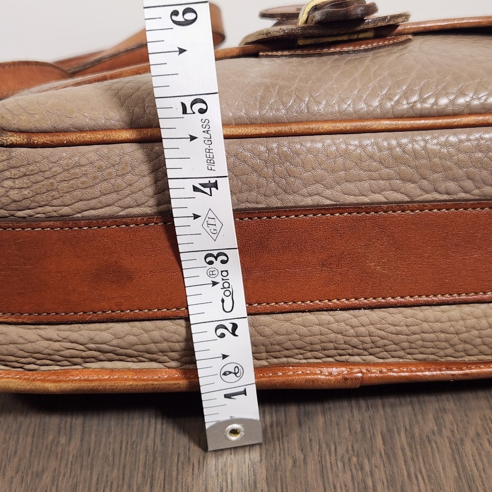 Vintage Dooney & Bourke All-Weather Leather Taupe Tan Crossbody Bag Purse Charm - Picture 7 of 16